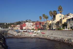 Ski Lodges, Mountain Refuges, Characteristic B&Bs and simply nice places to stay in Italy and the Italian Alps.